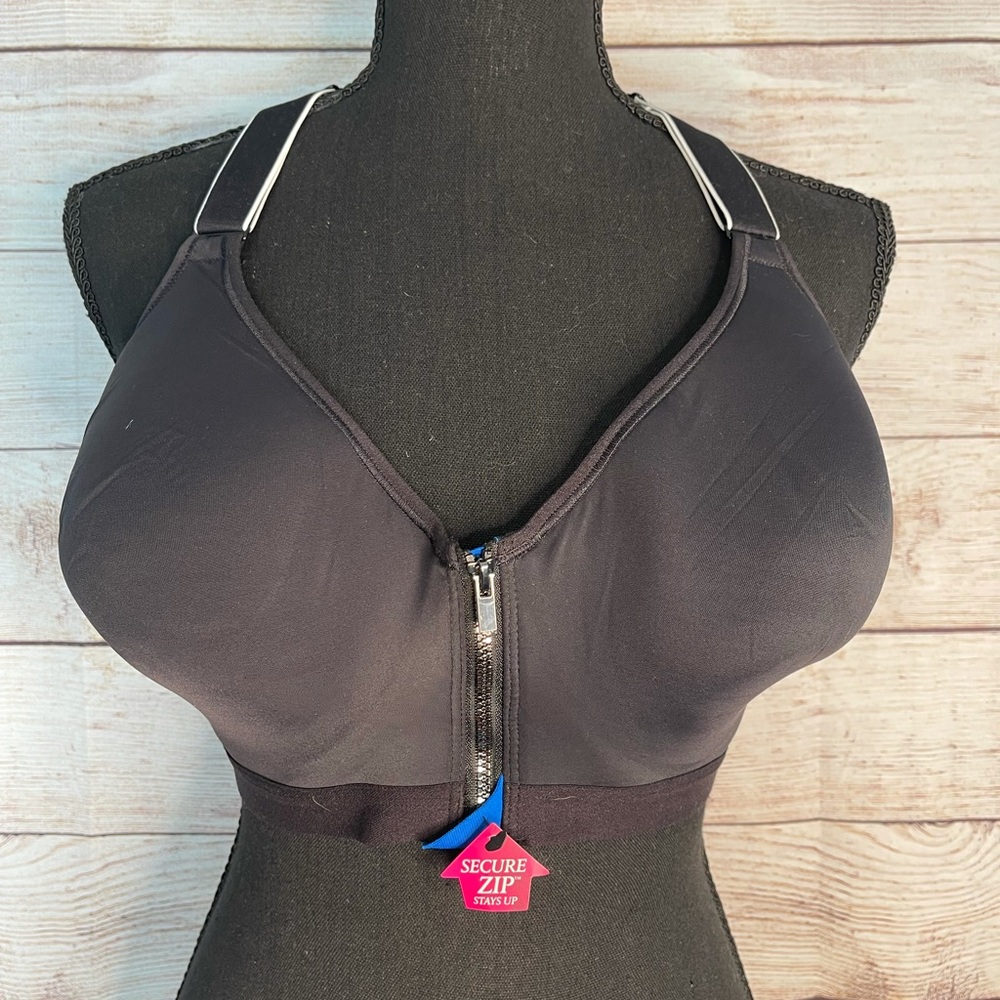 NWT Maidenform sports bra
